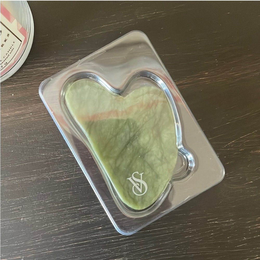 Victoria's Secret - Jade Gua Sha Facial Tool